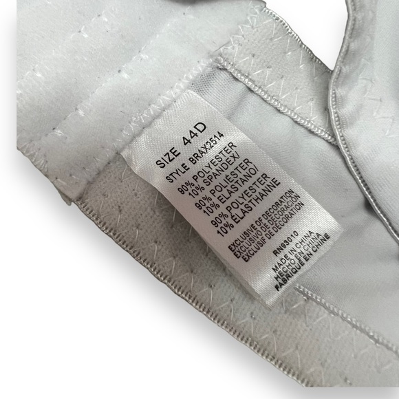 NEW 4 Piece Bra Bundle - Bobbie & Brooks Moulded Spacer Bra Women’s Size 44D - Picture 8 of 16